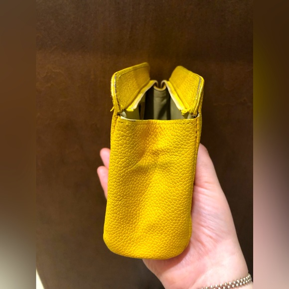 Chanel Yellow Caviar Timeless CC Zip Pouch - Rare - Picture 2 of 16